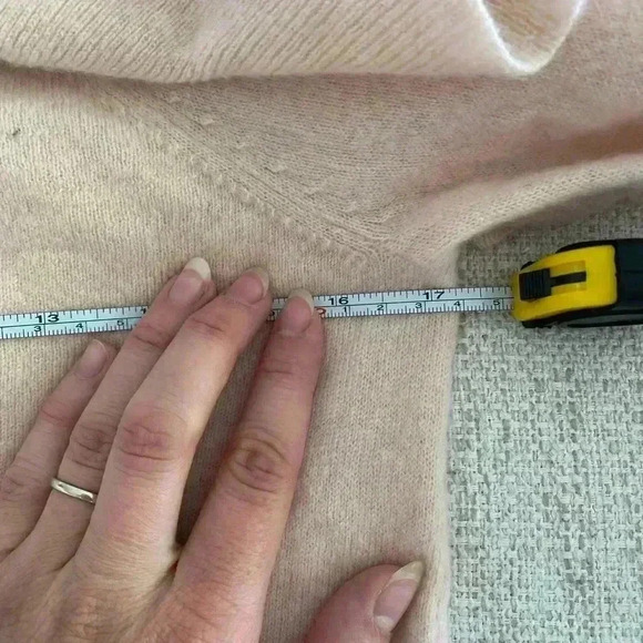 Joie 'Delbin' Shoulder Tie Cashmere Ruffle Sweater Size Small S Blush Pink - Picture 7 of 11